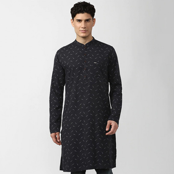 http://13.200.69.142/products/men-black-geometric-printed-kurta-1