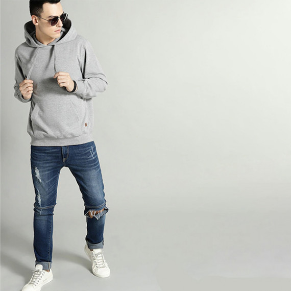 http://13.200.69.142/products/the-lifestyle-co-men-grey-melange-solid-hooded-sweatshirt