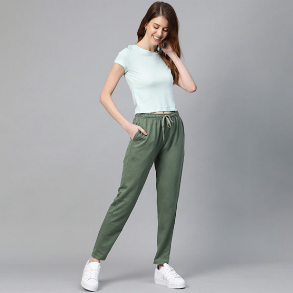 http://13.200.69.142/products/women-black-solid-side-stripes-cropped-track-pants