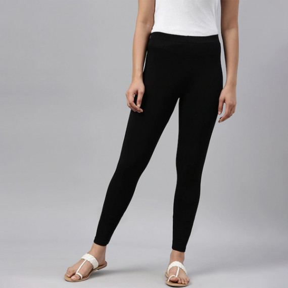 http://13.200.69.142/products/women-black-solid-ankle-length-leggings