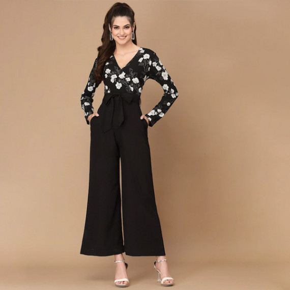 http://13.200.69.142/products/black-white-printed-basic-jumpsuit