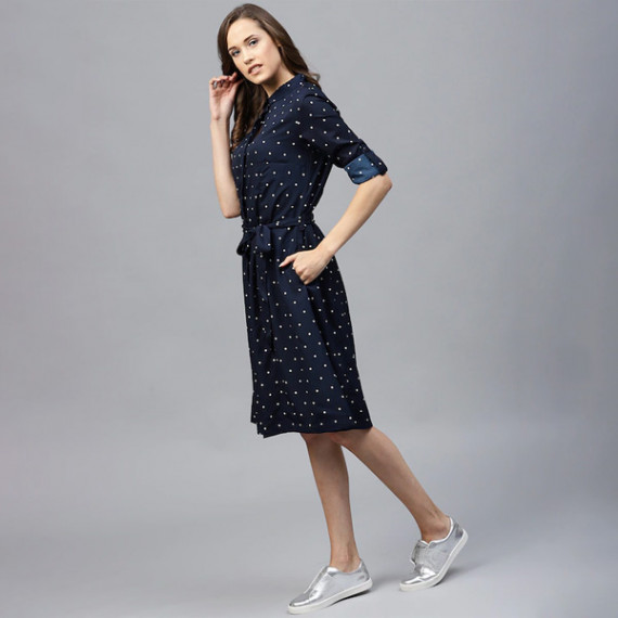 http://13.200.69.142/products/navy-blue-polka-dots-printed-shirt-dress