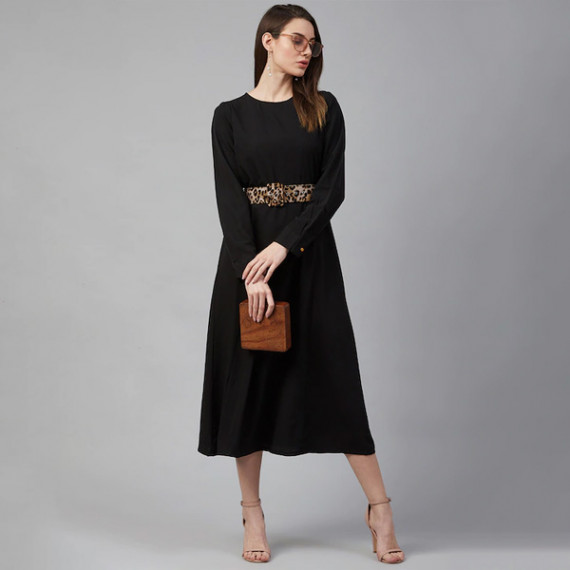 http://13.200.69.142/products/black-pleated-maxi-dress