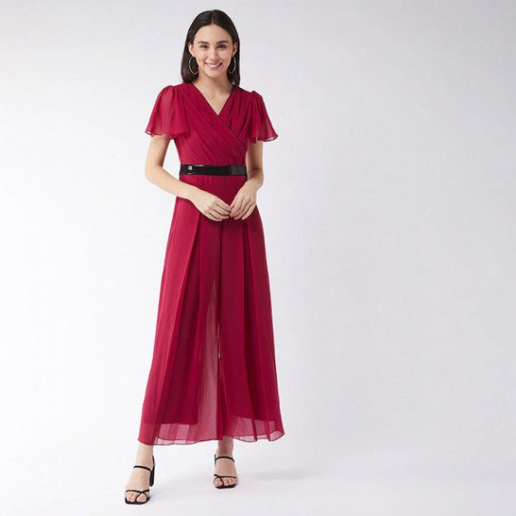 http://13.200.69.142/products/pink-black-pleated-jumpsuit-with-embellished-waist
