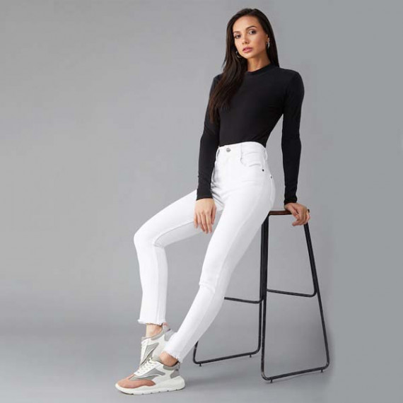 http://13.200.69.142/products/women-black-skinny-fit-high-rise-stretchable-jeans