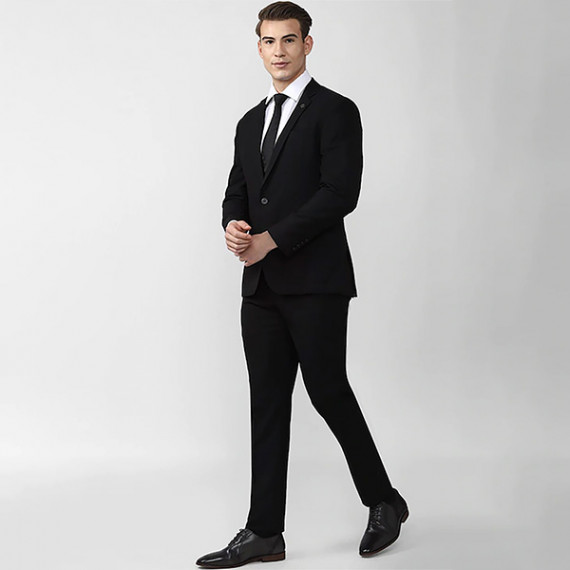 http://13.200.69.142/products/manq-mens-slim-fit-suit