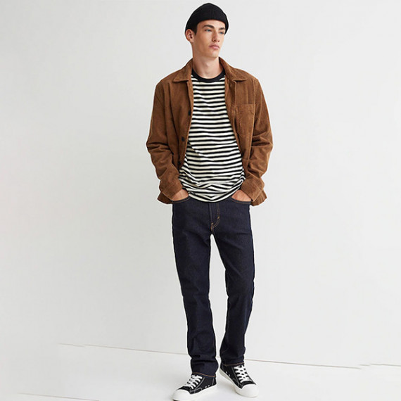 http://13.200.69.142/products/men-navy-blue-solid-regular-jeans