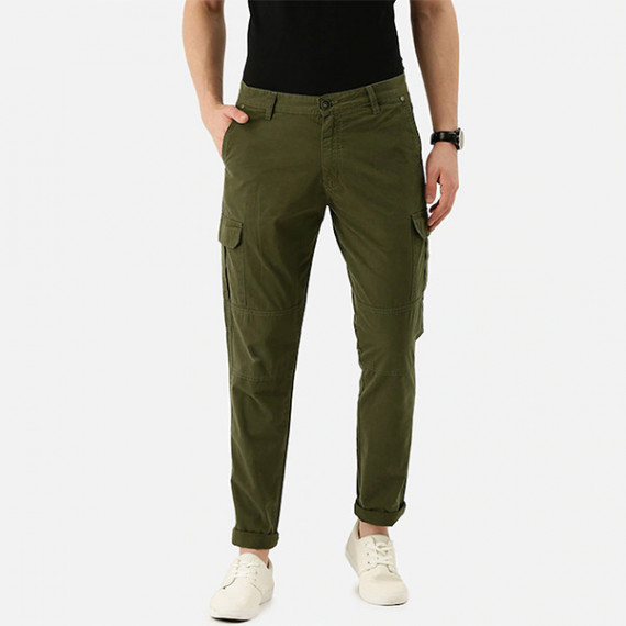 http://13.200.69.142/products/men-olive-slim-fit-pure-cotton-cargos-trousers