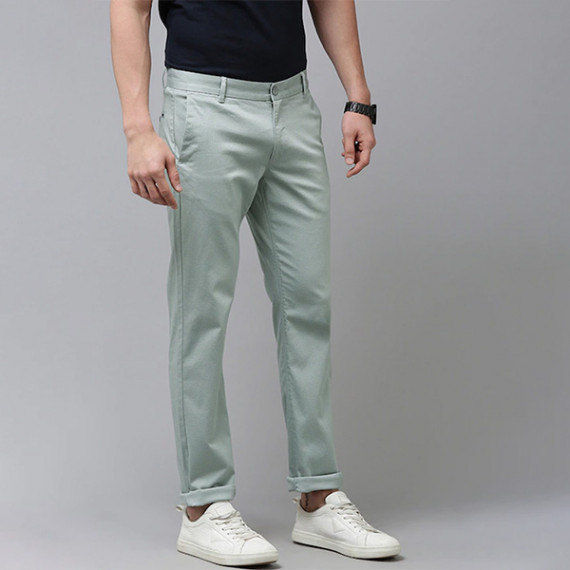 http://13.200.69.142/products/u-s-polo-assn-men-grey-printed-denver-slim-fit-trousers