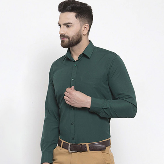 http://13.200.69.142/products/men-green-slim-fit-solid-formal-shirt