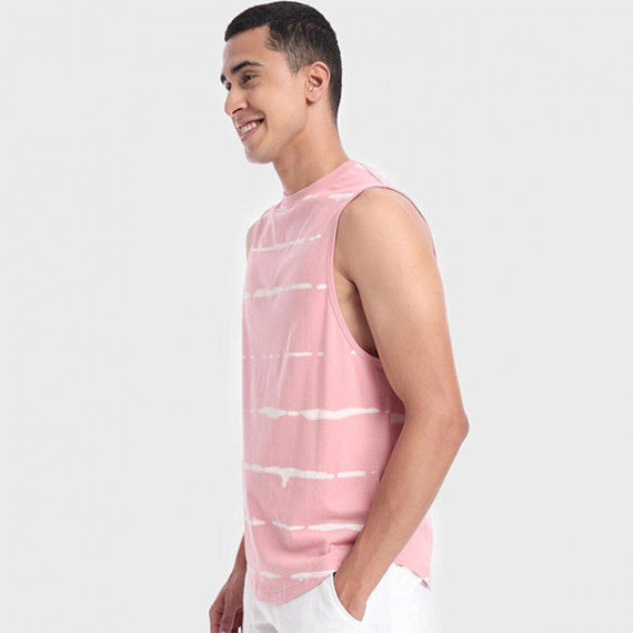 http://13.200.69.142/products/men-pink-tie-dye-oversized-vest