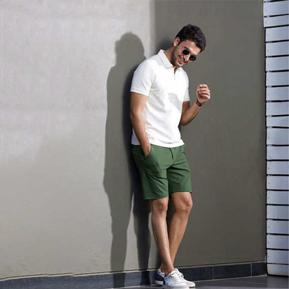 http://13.200.69.142/products/men-green-4way-stretch-chino-shorts
