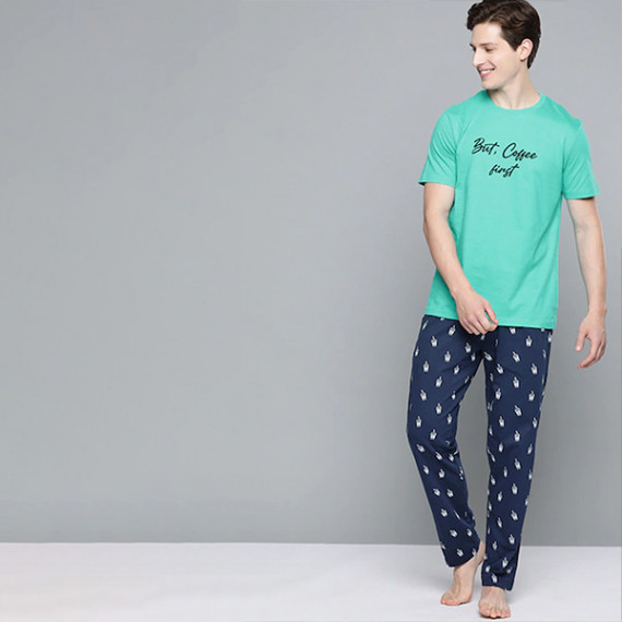 http://13.200.69.142/products/men-sea-green-navy-blue-printed-pure-cotton-night-suit