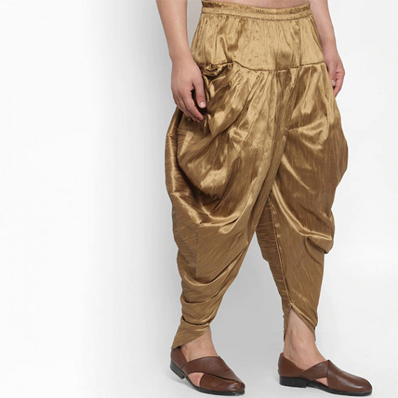 http://13.200.69.142/products/men-gold-toned-solid-silk-dhotis