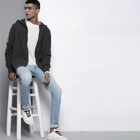 http://13.200.69.142/products/men-blue-skinny-fit-heavy-fade-stretchable-jeans
