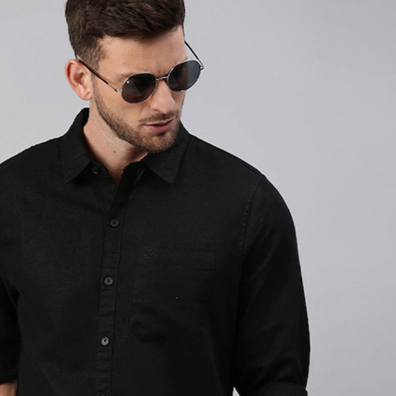 http://13.200.69.142/products/men-black-slim-fit-cotton-casual-shirt