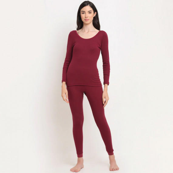 http://13.200.69.142/products/women-maroon-striped-thermal-top