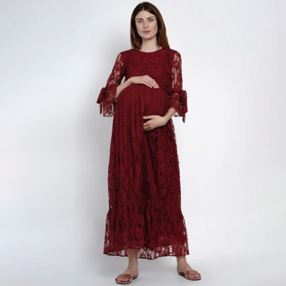 http://13.200.69.142/products/women-maroon-maternity-self-design-maxi-dress