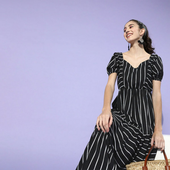 http://13.200.69.142/products/black-white-striped-crepe-maxi-dress