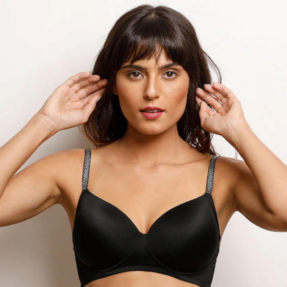 http://13.200.69.142/products/black-solid-non-wired-lightly-padded-t-shirt-bra