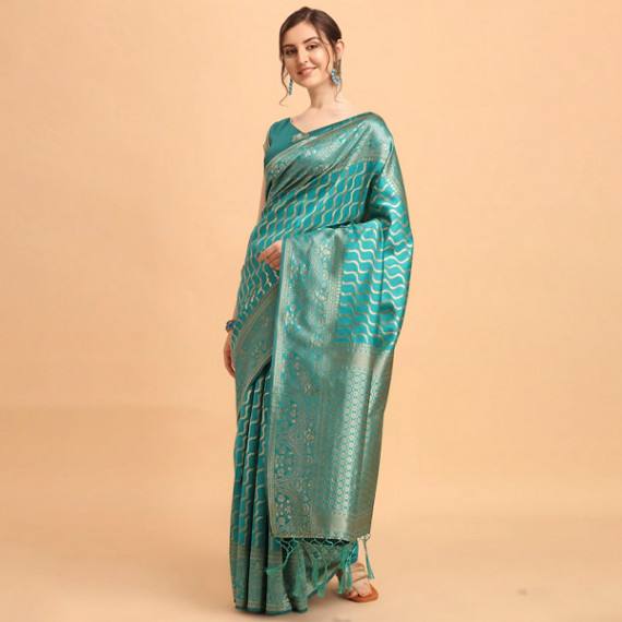 http://13.200.69.142/products/green-gold-toned-silk-blend-fusion-leheriya-saree