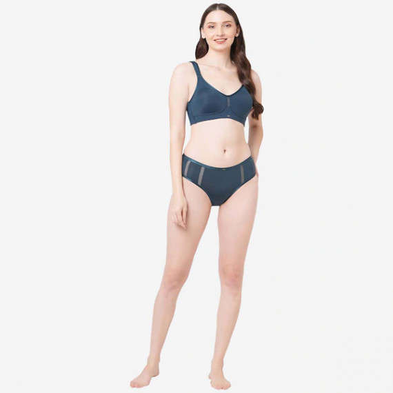 http://13.200.69.142/products/women-blue-high-waist-full-coverage-brief